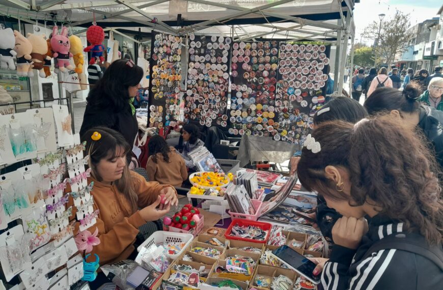 LA V-COM TRANSFORMÓ LA PEATONAL MONTEAGUDO EN UN ESPACIO DE INTERCAMBIO CULTURAL