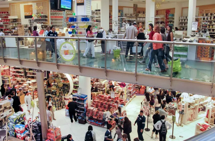 LA CAÍDA DEL CONSUMO DE BIENES Y SERVICIOS EN HOGARES SE ACENTÚA EN ABRIL AL 4,5% ANUAL