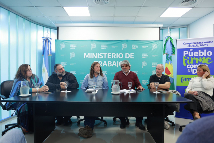 EL MINISTRO Y LAS CENTRALES OBRERAS IMPULSAN LA CAMPAÑA CONTRA EL DNU