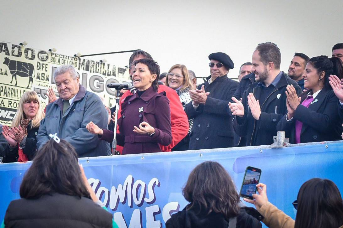 MAYRA ENCABEZÓ LOS FESTEJOS POR EL 98º ANIVERSARIO DE VILLA LA FLORIDA