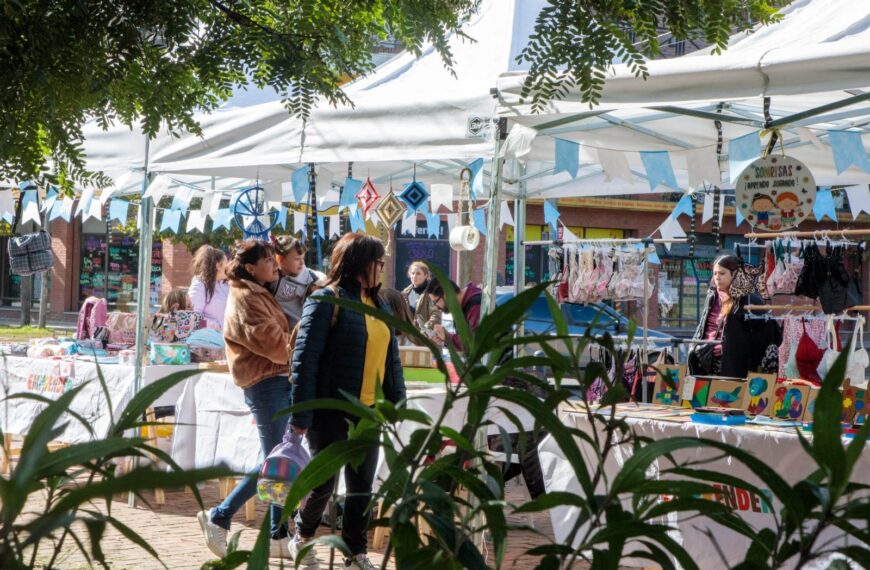 FERIA EMPRENDER: IDENTIDAD Y CREATIVIDAD BERAZATEGUENSE