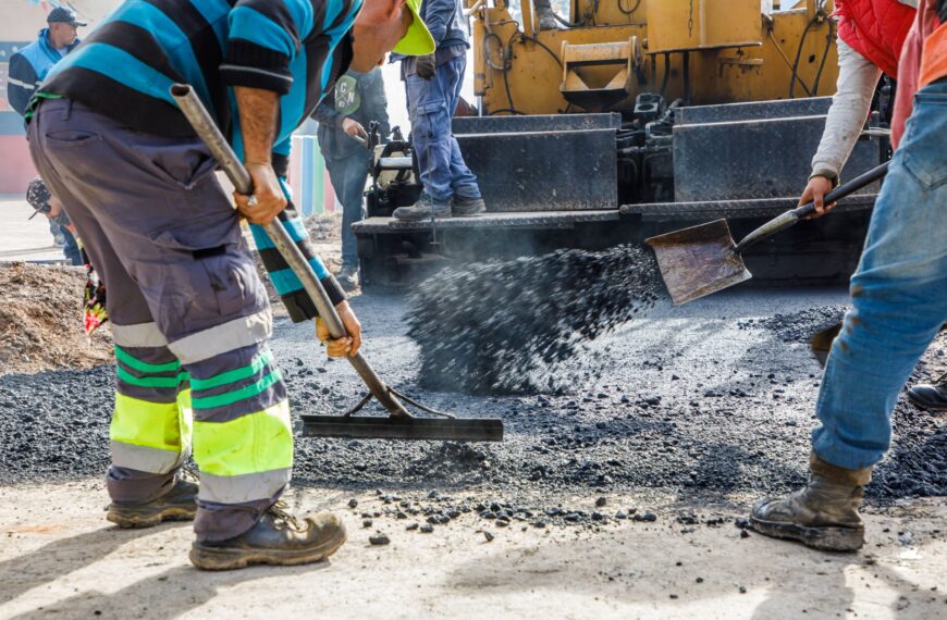 NUEVAS OBRAS DE MEJORA DE LA RED VIAL EN DISTINTOS BARRIOS DE BERAZATEGUI