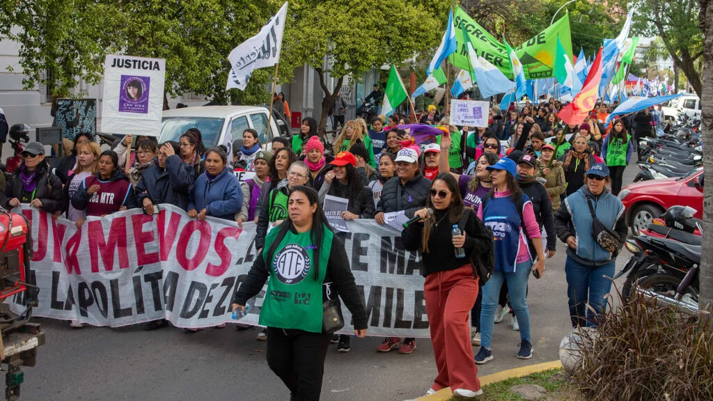 EN TODO EL PAÍS MUJERES Y DISIDENCIAS SE MOVILIZARON, A NUEVE AÑOS DEL SURGIMIENTO DEL NI UNA MENOS