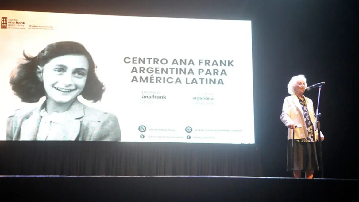 ESTELA DE CARLOTTO RECIBIÓ EL PREMIO ANA FRANK POR SU LUCHA «INCLAUDICABLE» POR LA MEMORIA, LA VERDAD Y LA JUSTICIA