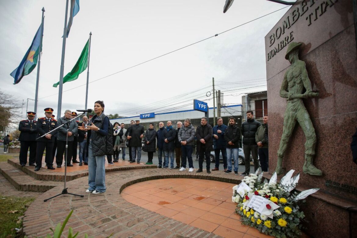 MAYRA ACOMPAÑÓ LA CELEBRACIÓN POR EL DÍA DE LA BOMBERA Y DEL BOMBERO VOLUNTARIO