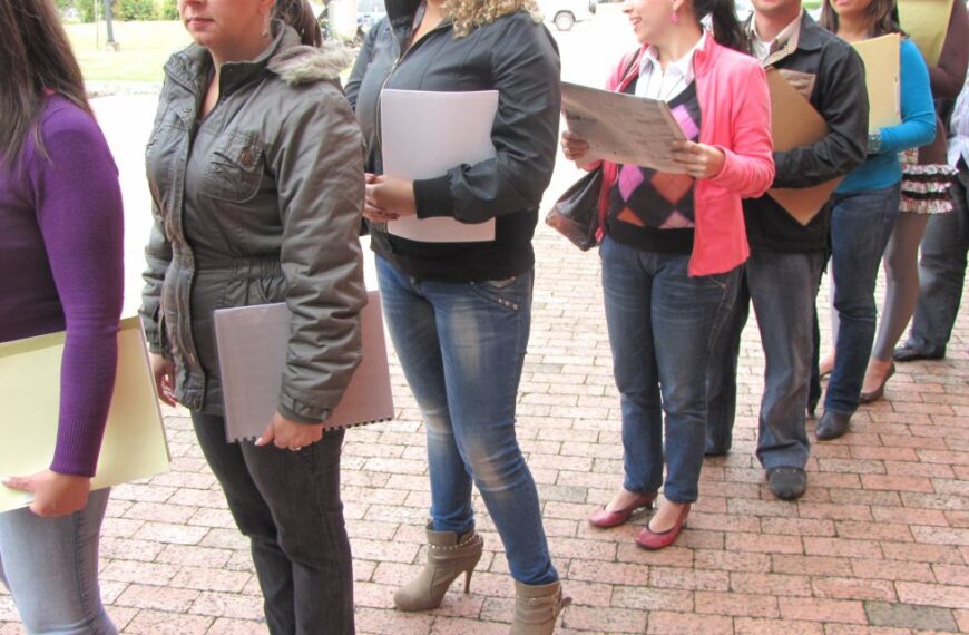 EN LOS PRIMEROS CUATRO MESES DEL AÑO SE PERDIERON 120.000 PUESTOS DE TRABAJO REGISTRADOS