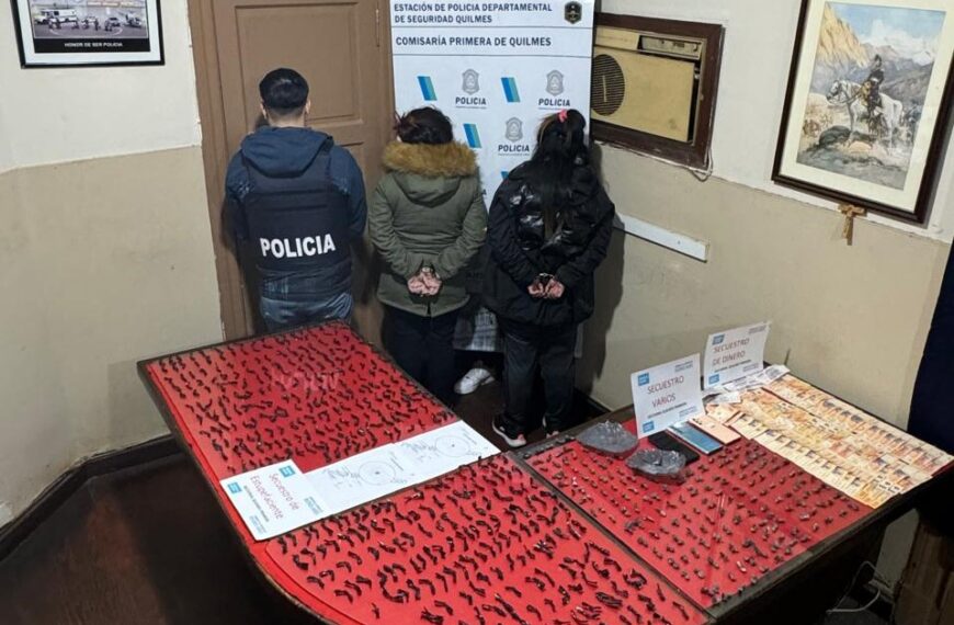LA POLICÍA DETUVO A LAS CABECILLAS DE UNA BANDA QUE VENDÍA DROGA EN EL BARRIO EL MONTE