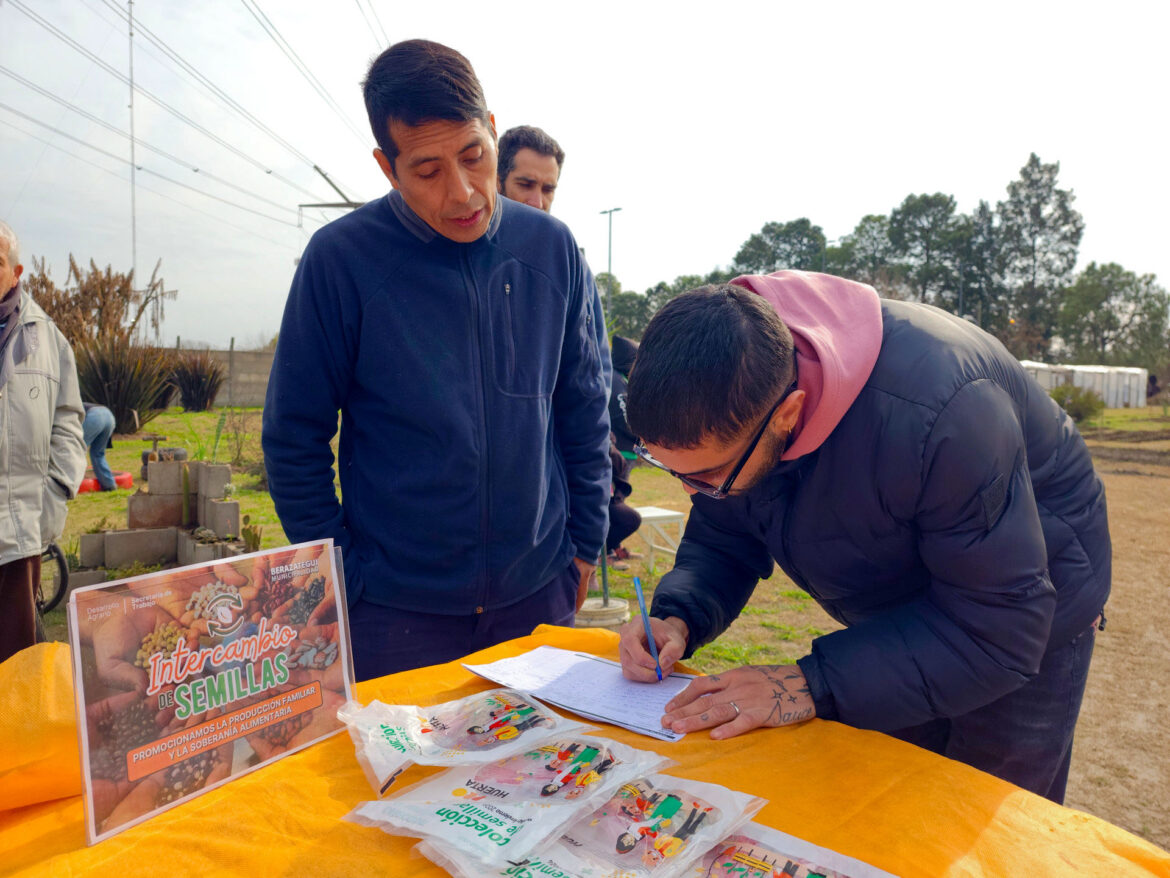 ENTREGARON SEMILLAS PARA EL DESARROLLO DE HUERTAS FAMILIARES