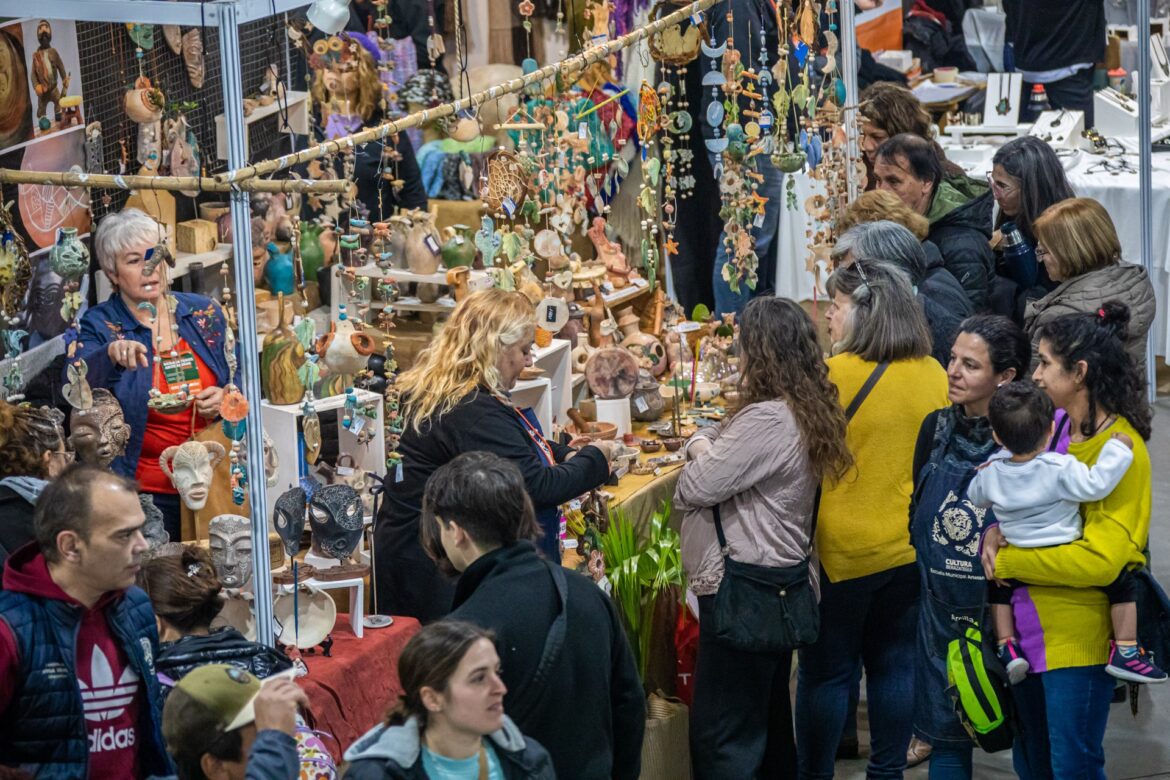 TODO LISTO PARA LA FERIA NACIONAL BERAZATEGUI ARTESANÍAS