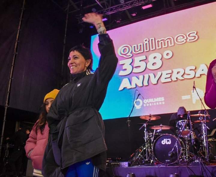 MAYRA JUNTO A MILES DE VECINOS Y VECINAS DISFRUTARON DE UNA NUEVA EDICIÓN DEL FESTIVAL SOMOS QUILMES CON LA PRESENTACIÓN DE ESTELARES