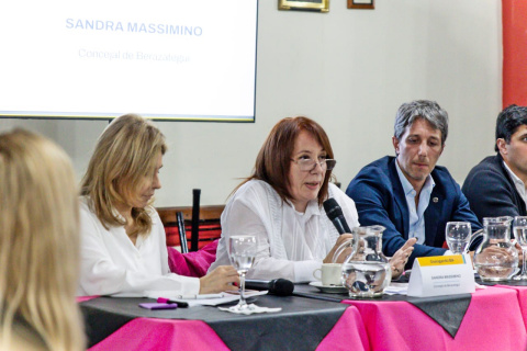 BERAZATEGUI: VECINOS SE REUNIERON PARA DIALOGAR SOBRE LUDOPATÍA INFANTIL