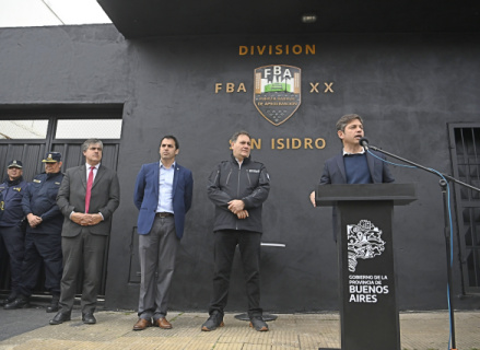 SAN ISIDRO: KICILLOF INAUGURO EL FBA Y ENTREGÓ PATRULLEROS