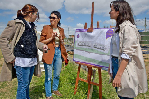 MAYRA Y SILVINA BATAKIS SUPERVISARON LA OBRA DE 28 VIVIENDAS DEL BARRIO LA ODISEA DE QUILMES OESTE