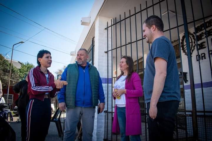 MAYRA PRESENTE EN LA JORNADA SOLIDARIA «PARTICIPACIÓN + COMUNIDAD» QUE SE REALIZÓ EN DISTINTOS PUNTOS DEL BARRIO LA PAZ DE QUILMES OESTE