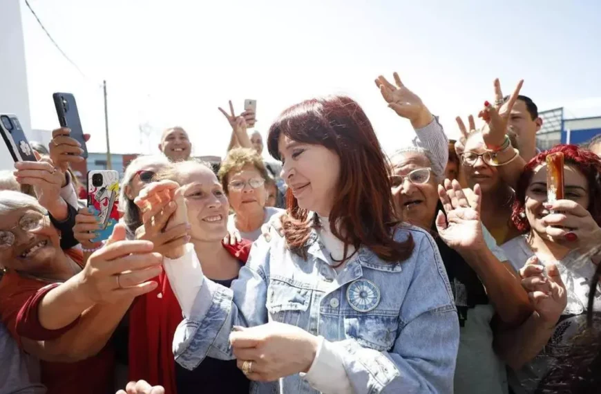 CRISTINA KIRCHNER EMPEZÓ LA CAMPAÑA PARA EL PJ Y HABLÓ DE UN «PROGRAMA DE GOBIERNO»