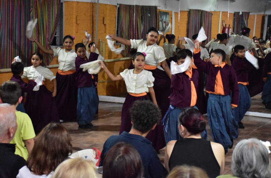 SÁBADO DE PEÑA EN LA CASA DEL FOLKLORE VARELENSE