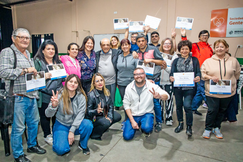 MUSSI DISTINGUIÓ A «COMPAÑEROS PERONISTAS» DEL BARRIO CGT