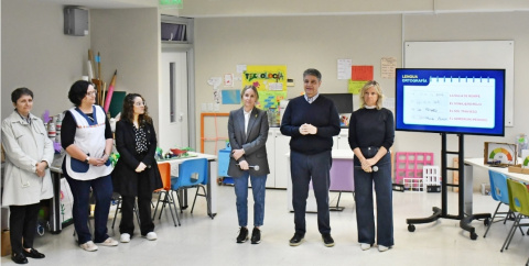 JORGE MACRI PRESENTÓ LA NUEVA ESCUELA PRIMARIA