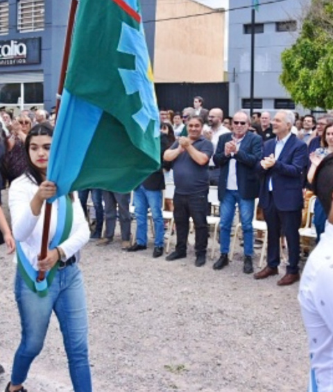 LA PLATA: JULIO ALAK, PARTICIPÓ DE LOS FESTEJOS POR 32° ANIVERSARIO DE SAN CARLOS