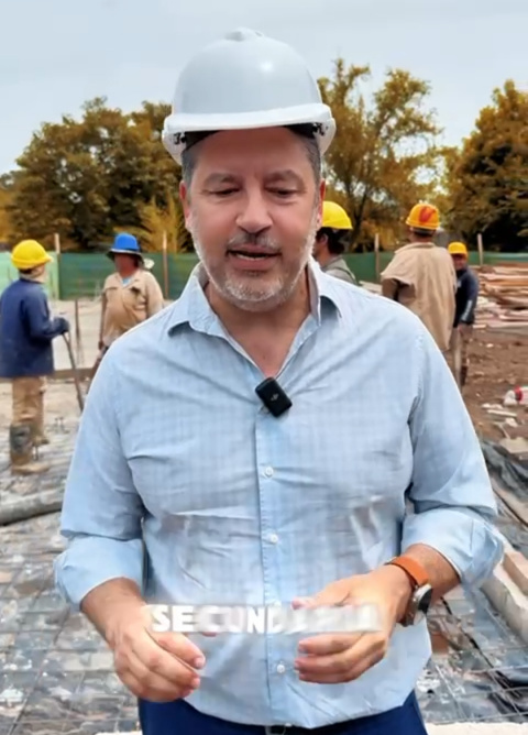 MENENDEZ VISITÓ  LA OBRA DE LA FUTURA ESCUELA SECUNDARIA DE LA TEJA, EN MERLO