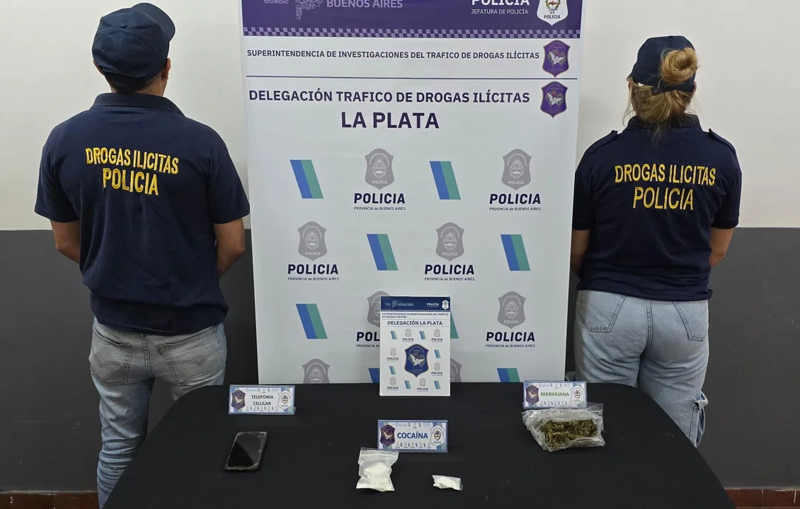 DETUVIERON A UN GUARDIA PENITENCIARIO CON DROGAS EN EL PENAL DE LA PLATA