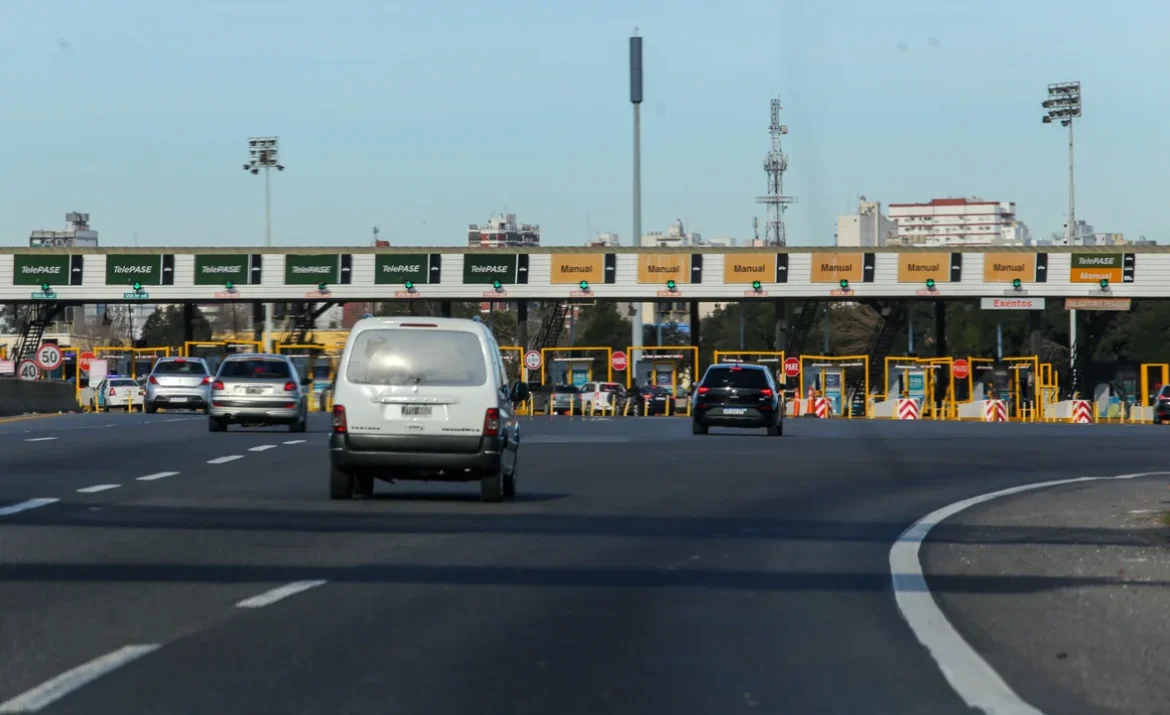 PEAJES MÁS CAROS PARA EL VERANO: AUMENTAN LAS TARIFAS ENTRE CABA-LA PLATA Y LA COSTA ATLÁNTICA