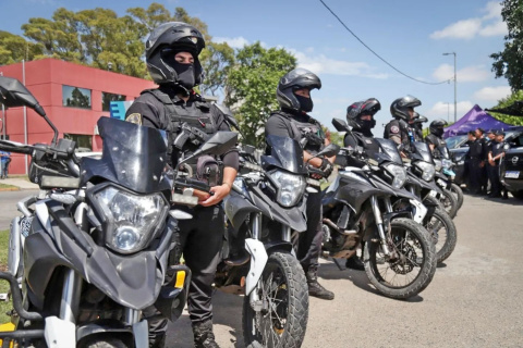 FUNCIONARIOS  RECORRIERON NUEVA BASE DE LA SUBESTACIÓN DE POLICÍA QUILMES