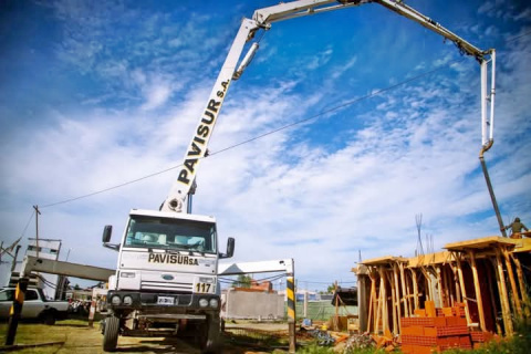 SIGUE AVANZANDO LA CONSTRUCCIÓN DE 28 VIVIENDAS EN EL BARRIO LA ODISEA DE QUILMES OESTE