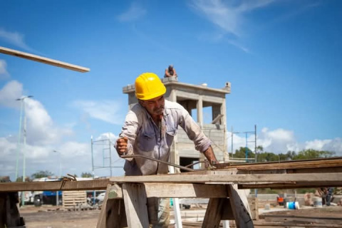 CONTINÚAN LOS TRABAJOS PARA LA CONSTRUCCIÓN DE LA NUEVA PLANTA DE HORMIGÓN MUNICIPAL