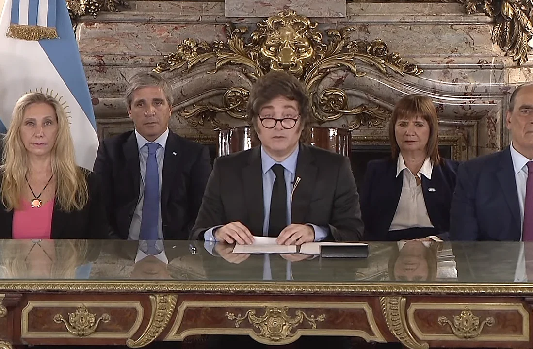 DENUNCIAN A MILEI Y CAPUTO POR «MALVERSACIÓN FONDOS PÚBLICOS»