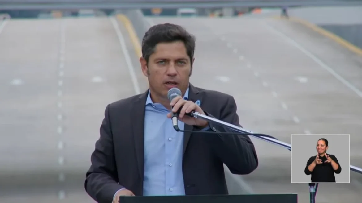 «NO ES VERDAD QUE NO HAY PLATA»: AXEL KICILLOF CRITICÓ A JAVIER MILEI AL INAUGURAR UN VIADUCTO EN BURZACO
