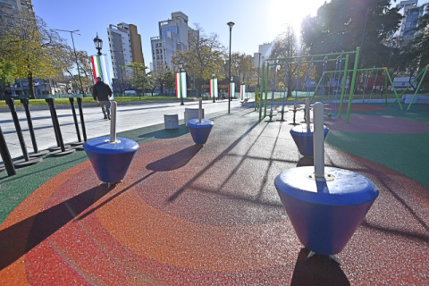 LA PLATA: KICILLOF Y ALAK INAUGURARON PLAZA ITALIA