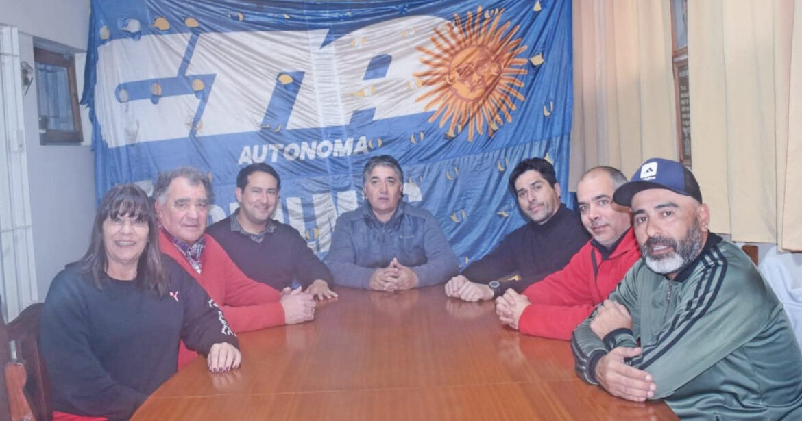 SE VIENE EL SINDICATO DE CANTORES POPULARES Y AFINES A LA CTA A