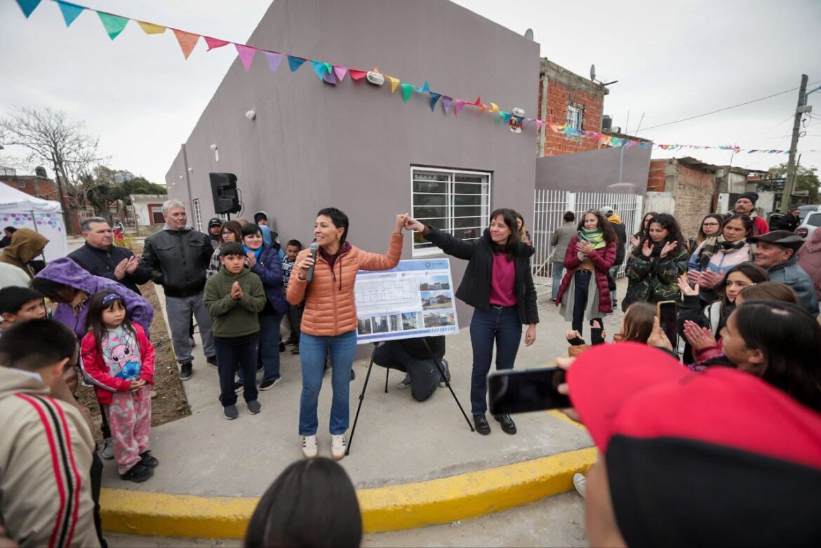 MAYRA Y CECI SOLER INAUGURARON EL CENTRO DE ATENCIÓN PRIMARIA DE LA SALUD «LA LOMA» DE BERNAL OESTE