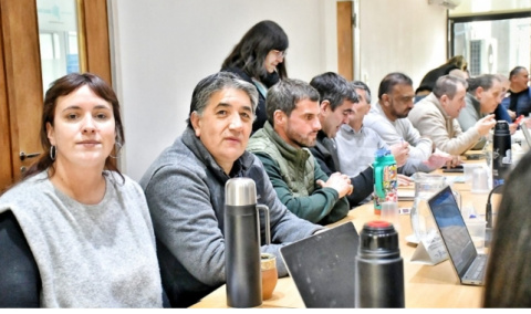 Paritarias: Gremios y autoridades de gobierno retomaron las negociaciones