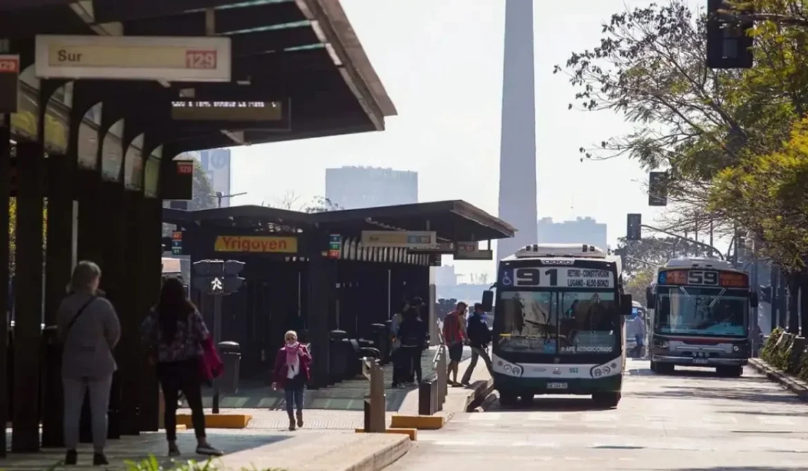 CAÍDA LIBRE DEL TRANSPORTE: USUARIOS DE COLECTIVOS VIAJAN 22% MENOS POR TARIFAS E INSEGURIDAD