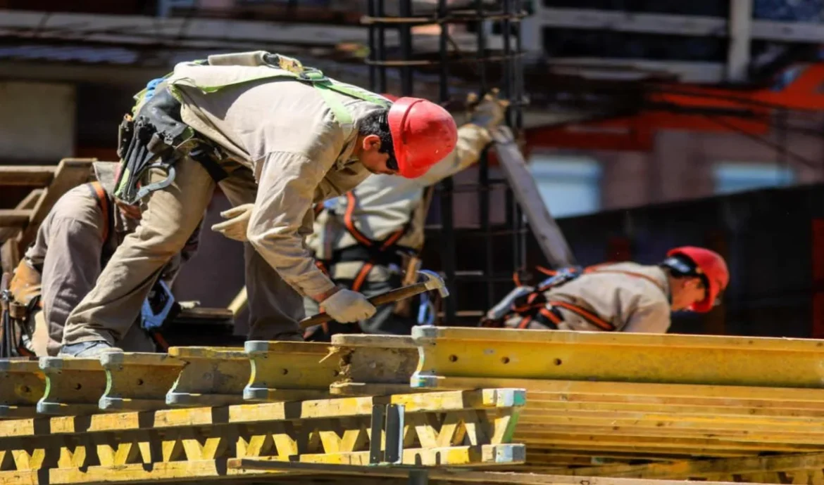 EL EMPLEO INFORMAL SUPERÓ EL 42% Y ALCANZA A 4 DE CADA 10 TRABAJADORES EN LA ARGENTINA