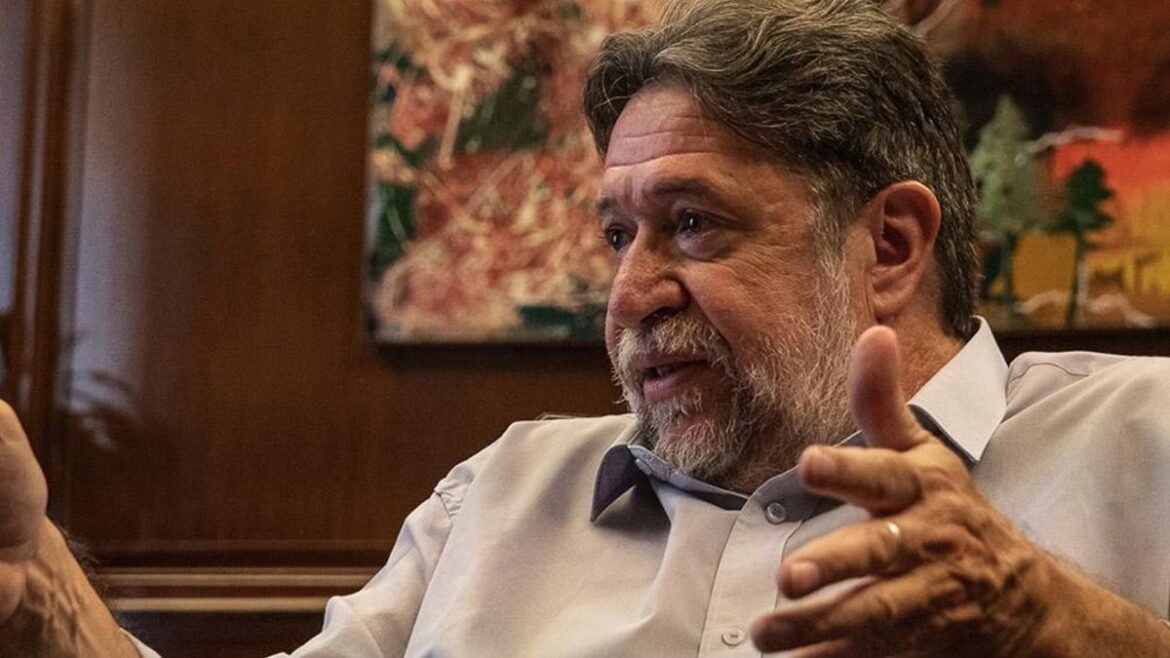 ECONOMISTA ADVIRTIÓ QUE DESPUÉS DE OCTUBRE «HABRÁ UNA NUEVA DEVALUACIÓN»