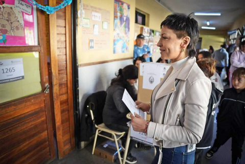 MAYRA LLAMÓ A VOTAR: “HAY QUE INVOLUCRARSE Y PARTICIPAR, NADIE SE SALVA SOLO”