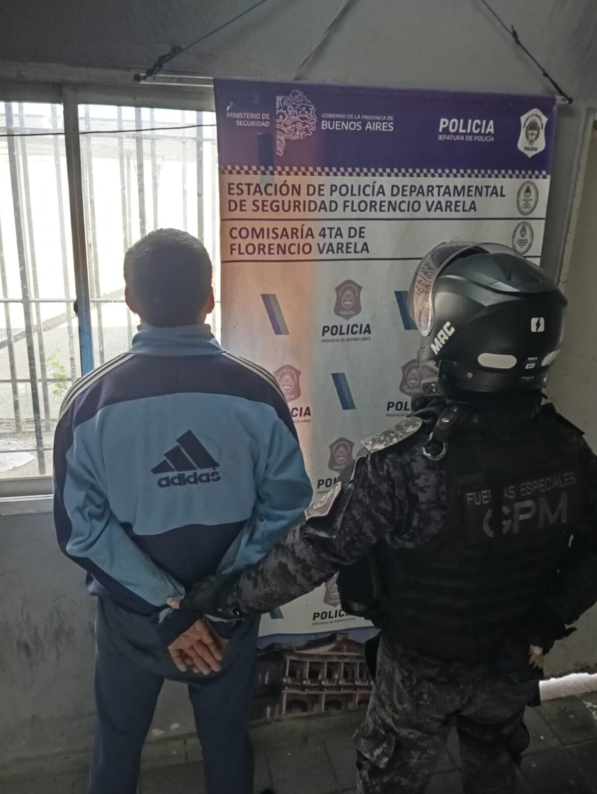 ERAN BUSCADOS POR LA JUSTICIA, INTENTARON ESCAPAR, PERO FUERON CAPTURADOS