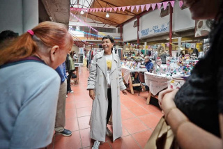 MAYRA RECORRIÓ LA FERIA DE ECONOMÍA POPULAR, SOCIAL Y SOLIDARIA DE LA UNQ