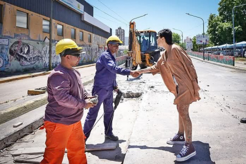 MAYRA SUPERVISÓ LOS TRABAJOS PARA LA RECONSTRUCCIÓN INTEGRAL DEL PUENTE 14 DE AGOSTO