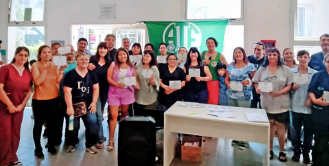 CLARISA PEREZ DE ATE QUILMES HIZO ENTREGA DE DIPLOMAS DEL CURSO DE LENGUA DE SEÑAS
