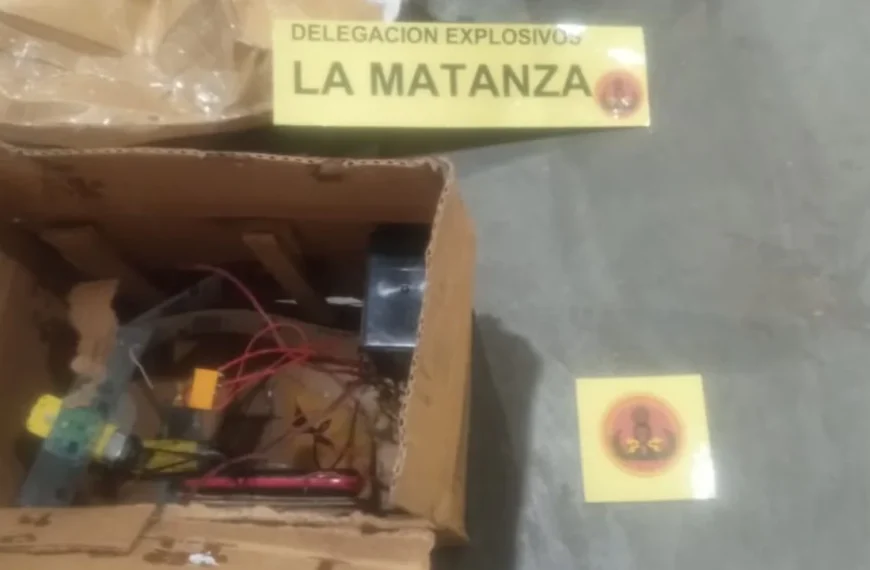 PÁNICO EN UNA OFICINA DE MERCADO LIBRE POR UN PAQUETE SOSPECHOSO