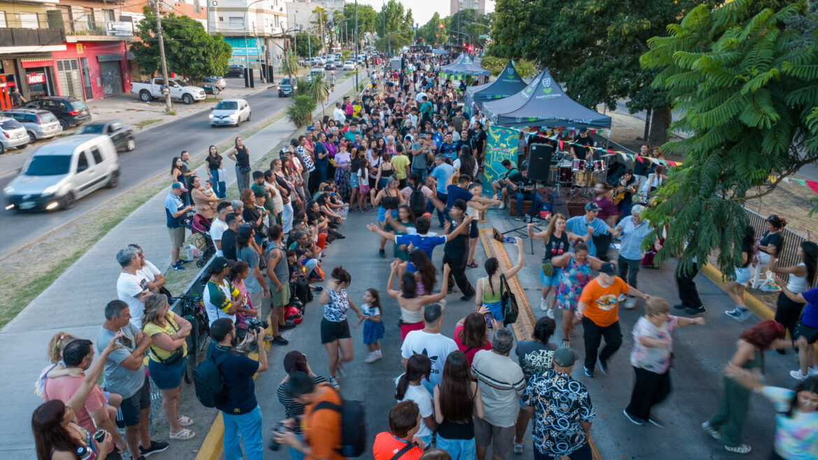 LAS Y LOS VARELENSES DISFRUTARON MÚLTIPLES ACTIVIDADES POR EL ANIVERSARIO DEL DISTRITO