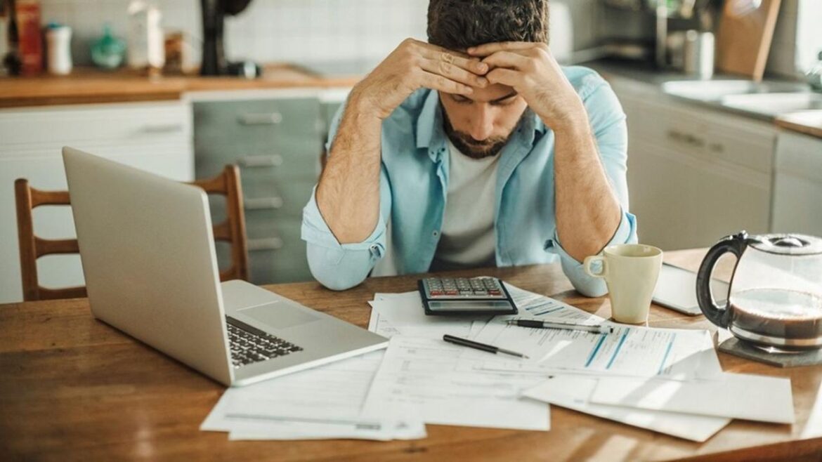 MÁS DEL 9% DE LAS FAMILIAS ARGENTINAS TIENE PROBLEMAS PARA PAGAR SUS DEUDAS