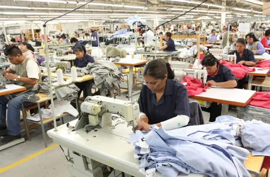 LA INDUSTRIA TEXTIL PERDIÓ 18.333 EMPLEADOS Y SUS PRECIOS BAJARON 30,6% EN EL GOBIERNO DE JAVIER MILEI