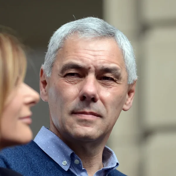 BERISSO: CAGLIARDI ADJUDICÓ $442 MILLONES A UNA COOPERATIVA VINCULADA A UN FUNCIONARIO MUNICIPAL