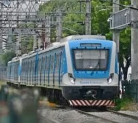 PANICO EN EL TREN: EXPLOTÓ CABLEADO AEREO EN TOLOSA