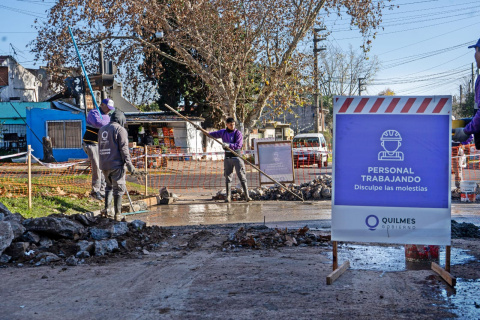 QUILMES CONTINUA REPARANDO LAS CALLES CON PRESUPUESTO PROPIO